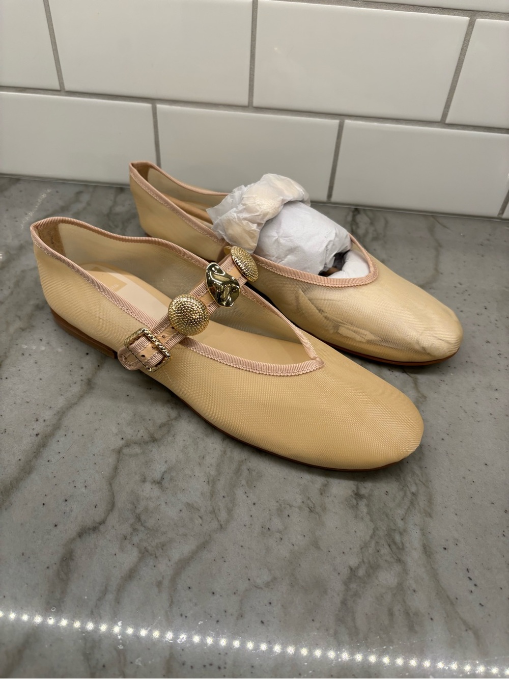 Dolce Vita French vanilla mesh Ballet Flats with Gold Buckle. Size 7